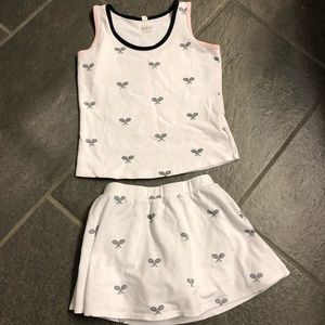 Adorable tennis outfit, size 6.
